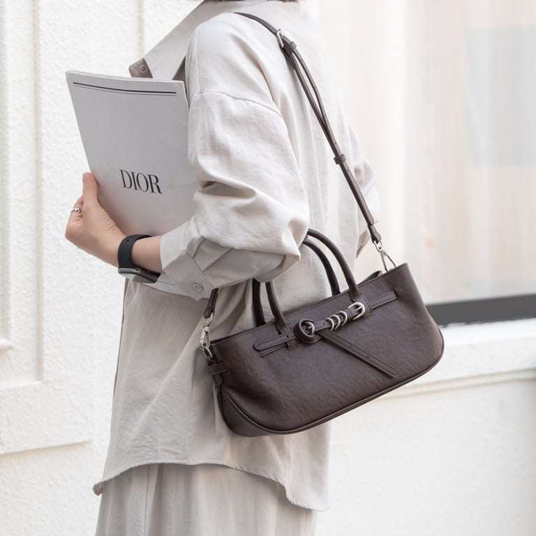 Vintage Vegetable-Tanned Leather Handbag | Women's Crossbody Bag thumbnail 11