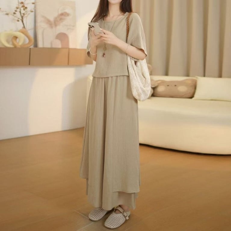 Elegant Two-Piece Women's Set: Crop Top & Wide-Leg Skirt-Trousers thumbnail 13