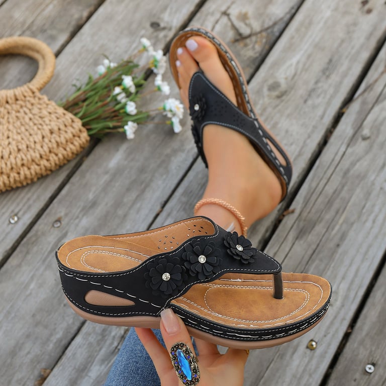 Fashionable Floral Slip-On Wedge Outdoor Sandals For Women thumbnail 15