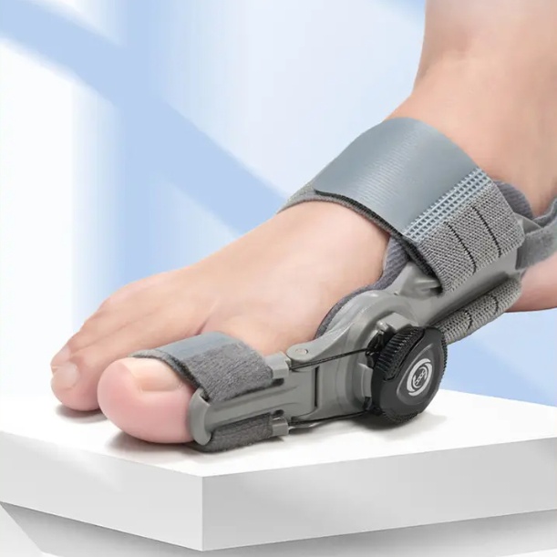 Hallux Valgus Corrector with Multi-Angle Adjustable Knob | Bunion Relief - image 1