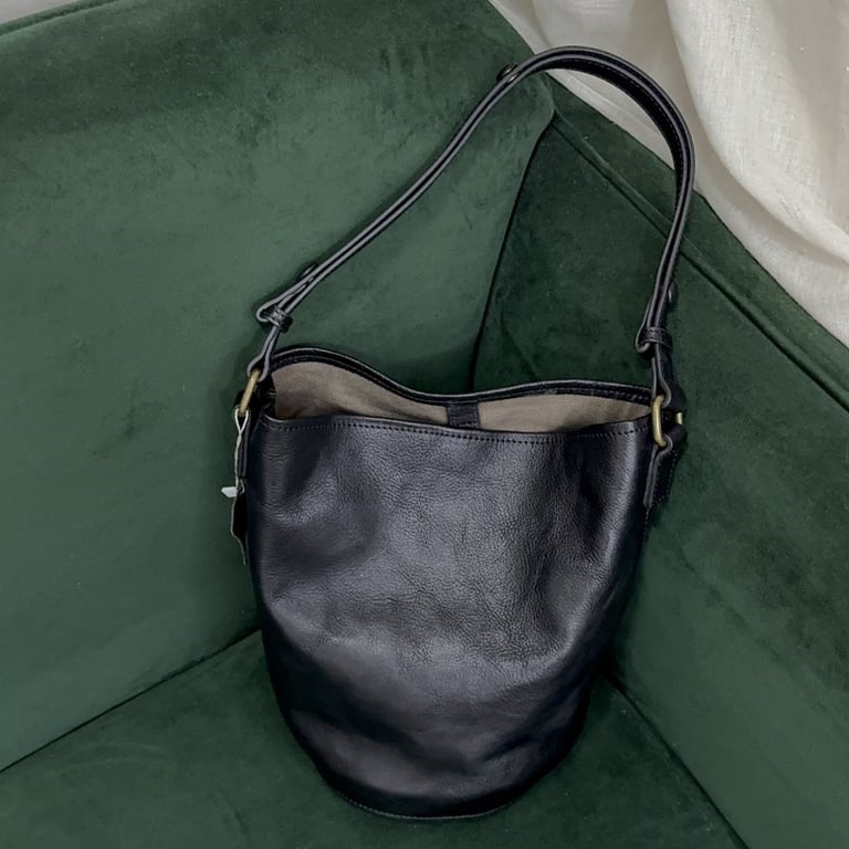 Vegetable-Tanned Leather Crossbody Handbag | Multi-Functional Bucket Bag thumbnail 4