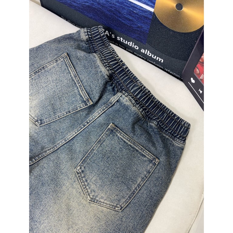 Washed Wrinkle-Effect Denim Shorts for Men | Casual Mid-Length thumbnail 7