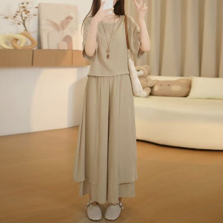 Elegant Two-Piece Women's Set: Crop Top & Wide-Leg Skirt-Trousers thumbnail 12