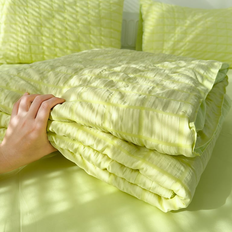 Summer Cooling Quilt Double-Size | Lightweight Breathable Bedding thumbnail 2