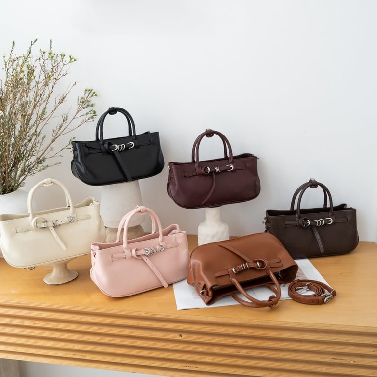 Vintage Vegetable-Tanned Leather Handbag | Women's Crossbody Bag thumbnail 10